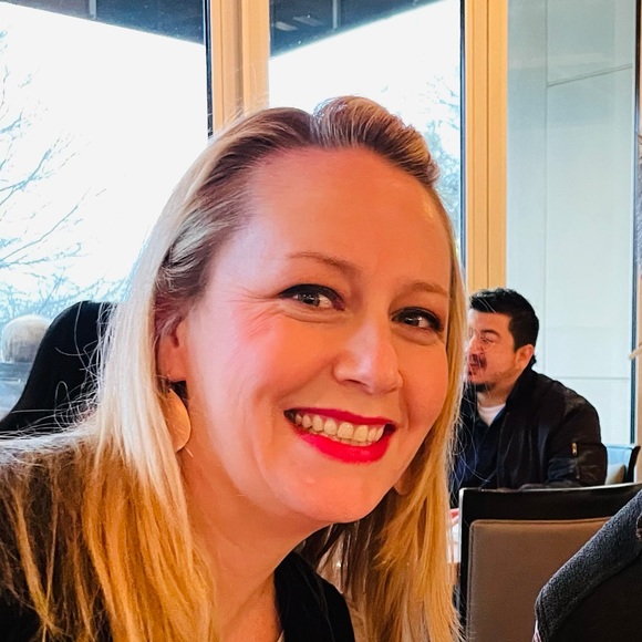 Meet your Posher, Ashley - Picture 1 of 1